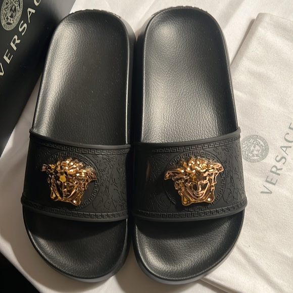 🔥 💯 NWT Authentic Versace Palazzo Slides - Picture 4 of 10